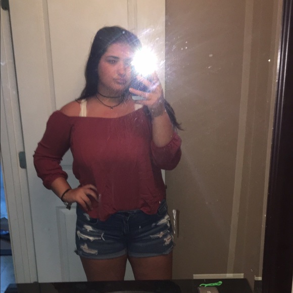 Profile Picture of Mary Shetayh (@marshops) on Poshmark