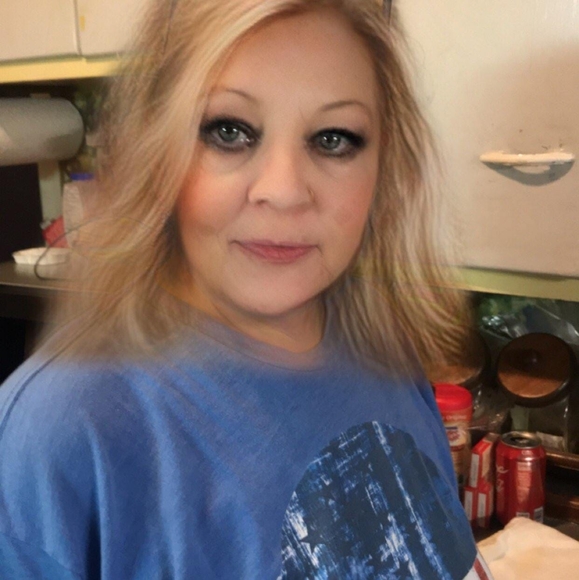 Profile Picture of Glenna j. Mcgregor (@g_mcgregor) on Poshmark