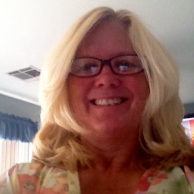 Profile Picture of Sharon Reff (@sharon_reff) on Twitter