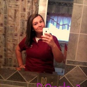 Profile Picture of Danielle Angle (@danielleangle) on Twitter