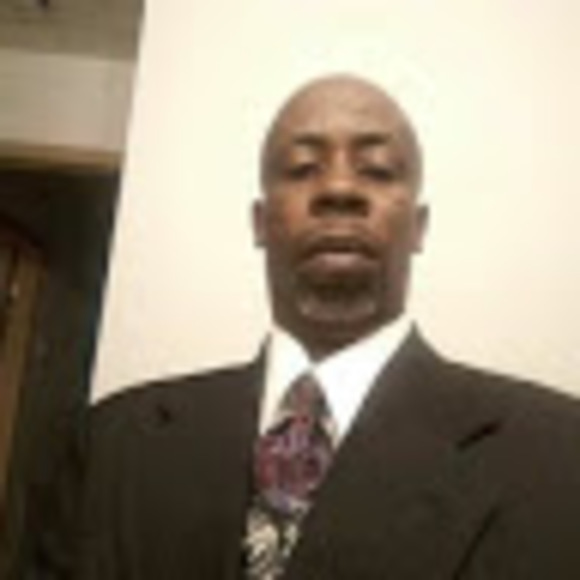 Profile Picture of Michael Leesr (@leem44467) on Poshmark