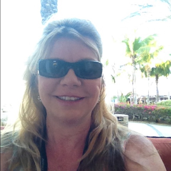 Profile Picture of Candy Mcquade (@candymcq) on Poshmark