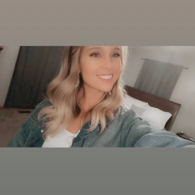 Profile Picture of Allison Lee Lamon (@allisonlee_12) on Twitter