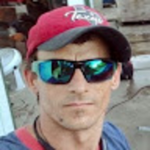 Profile Picture of Jonathan Rushing (@jonathanrushing) on Poshmark