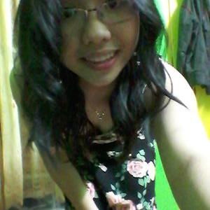 Profile Picture of Beverly Jose (@bevyjose) on Twitter