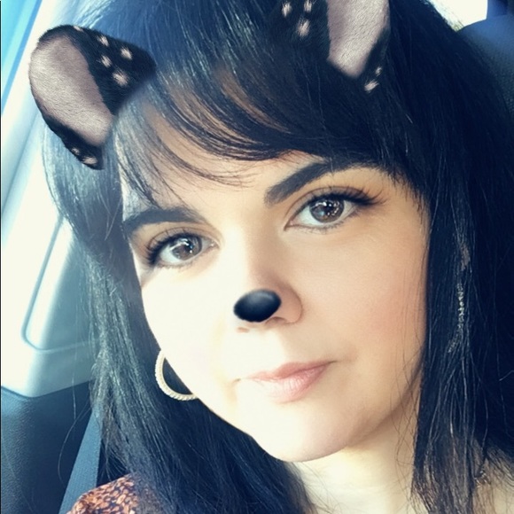 Profile Picture of Christelle Attieh (@christelle4022) on Poshmark