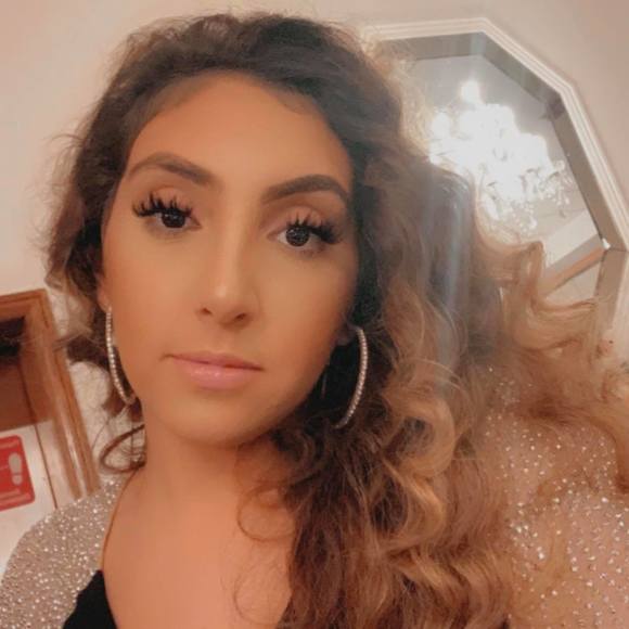 Dana Doleh - Poshmark Profile Picture of Dana Doleh (@didi_doleh) on Poshmark