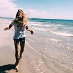 Profile Picture of Elisavhookel (@elisavanhook) on Instagram
