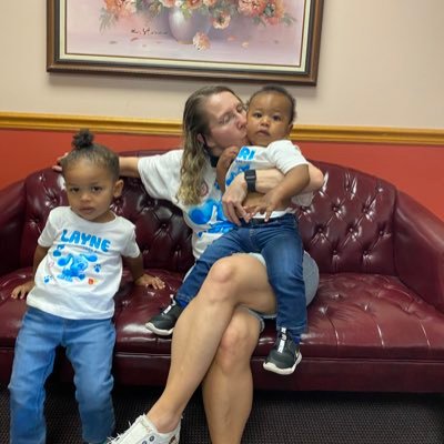 Profile Picture of Nikki Holmes (@nholmes73) on Twitter