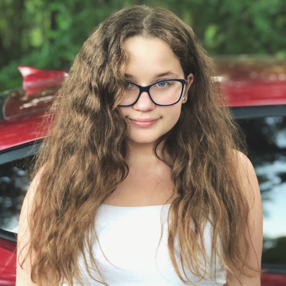 Profile Picture of Marilyn Blake (@marbae18) on Poshmark