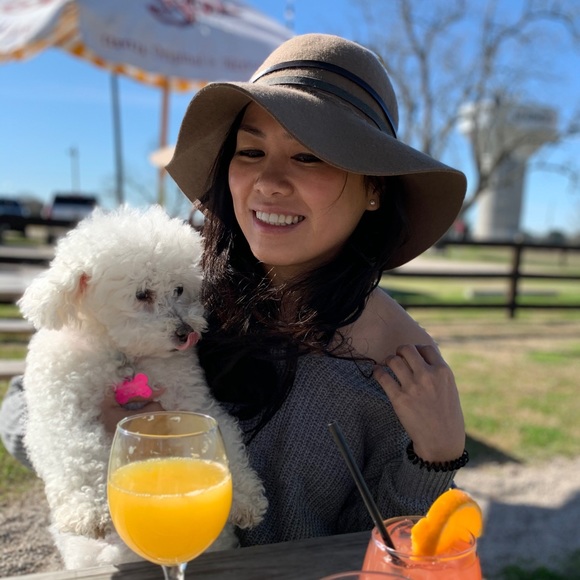 Profile Picture of Doris Lai (@pepc0) on Poshmark