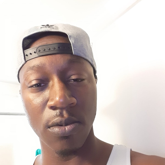 Profile Picture of Aaron Lane (@inight7783) on Poshmark