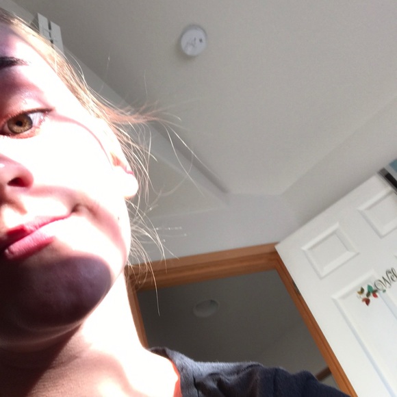 Profile Picture of Chloe Syska (@chloesyska) on Poshmark