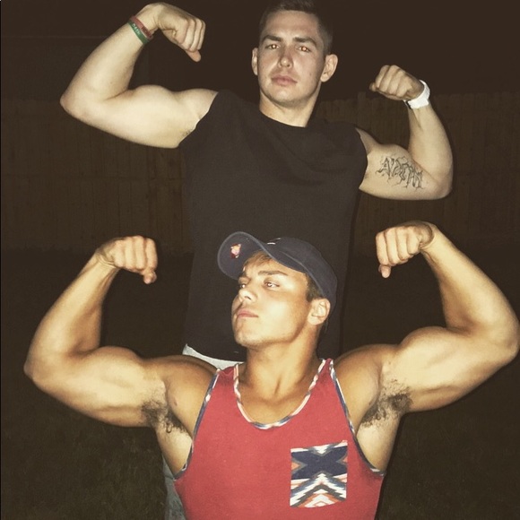 Profile Picture of Josh Schlabach (@jjschlabach8) on Poshmark