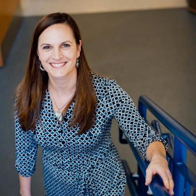 Profile Picture of Michelle Turner (@riarteducator) on Twitter