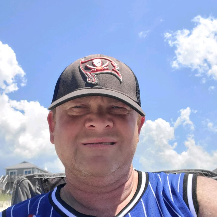 Profile Picture of Scott (@scottieknows19) on Tiktok