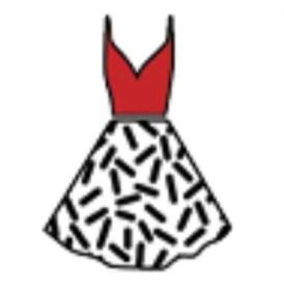 Profile Picture of Erin Stutts (@fantastiquefash) on Poshmark