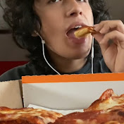 Profile Picture of Mark Serna (@Markynmukbangs) on Youtube