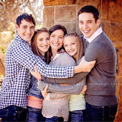 Profile Picture of Melissa Stutz (@mm_stutz) on Twitter