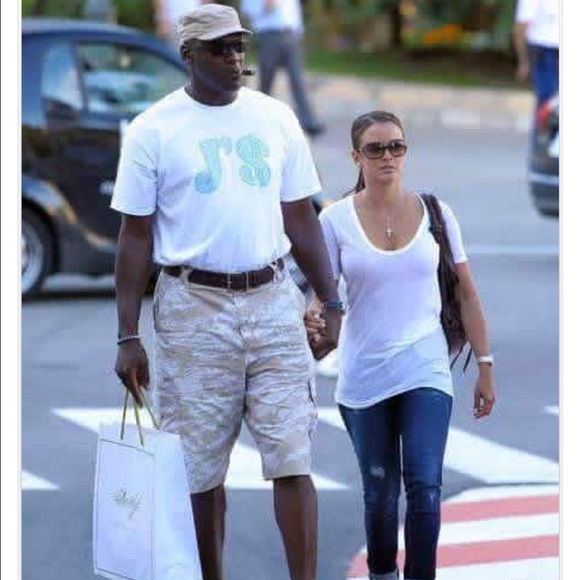 Profile Picture of Ericka Garrison (@ericka0726) on Poshmark