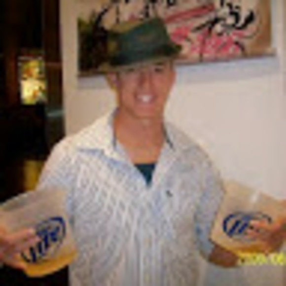 Profile Picture of Corey Beckman (@coreybeckman) on Poshmark