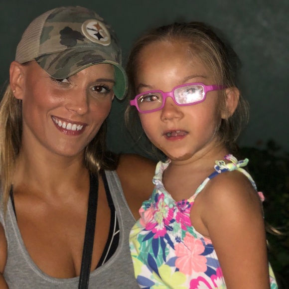 Profile Picture of Jessica Herschk (@herschk) on Poshmark