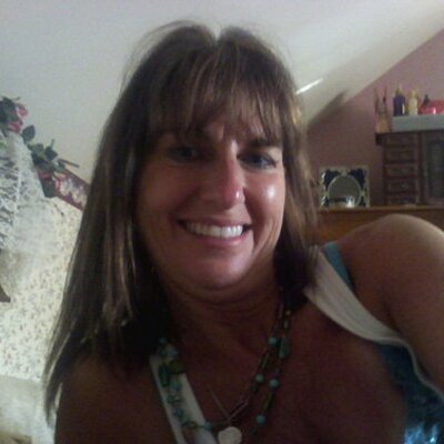 Profile Picture of Laurie Leslie (@LaurieKaneLL) on Twitter
