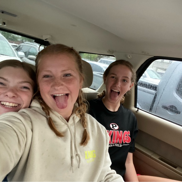 Profile Picture of Pierce Moore (@hounds8875) on Poshmark