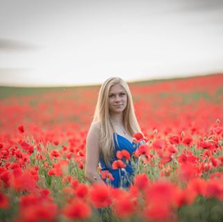 Caro Bienert - Facebook Profile Picture of Caro Bienert (@caro.bienert.7) on Facebook