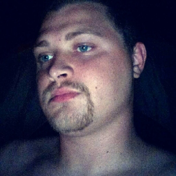 Profile Picture of Steven Cottrill (@xxth1sguyxx) on Poshmark