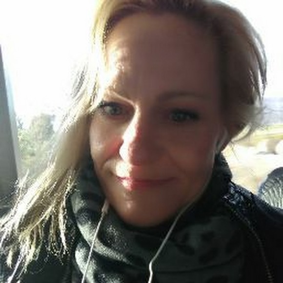Profile Picture of Dawn Maness (@dawnpatrols) on Poshmark