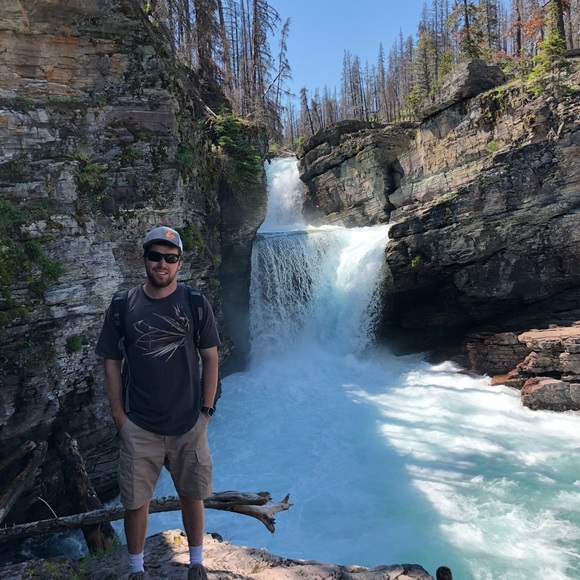 Brayden Nicholson - Poshmark Profile Picture of Brayden Nicholson (@bnicholson42) on Poshmark