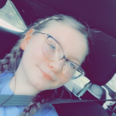 Profile Picture of Vivian Wise (@viv1annze) on Twitter