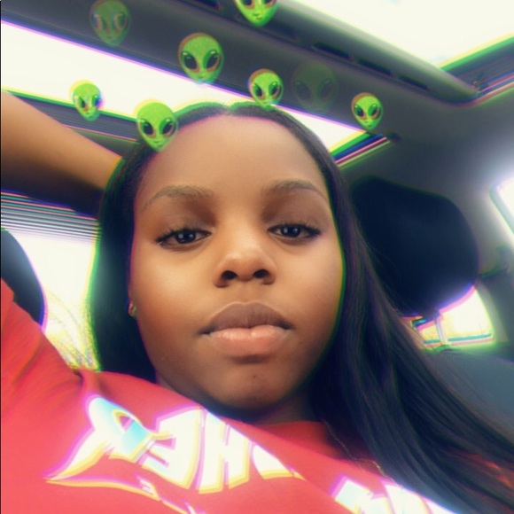 Profile Picture of Jasmine Dorsainville (@jasmined18) on Poshmark