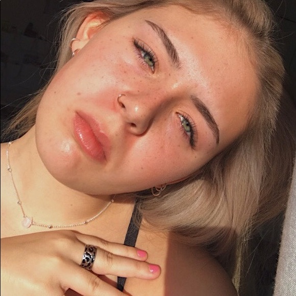 Profile Picture of Alice Gaudreau (@aegru) on Poshmark