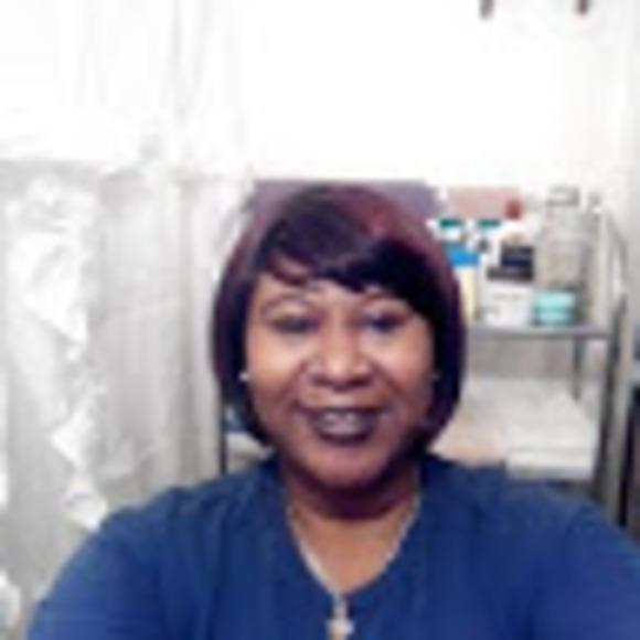 Profile Picture of Sonja Odom fields (@odomfieldssonja) on Poshmark