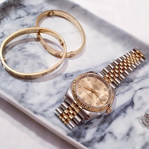 Profile Picture of Jade Liu (@gracelinh1) on Poshmark