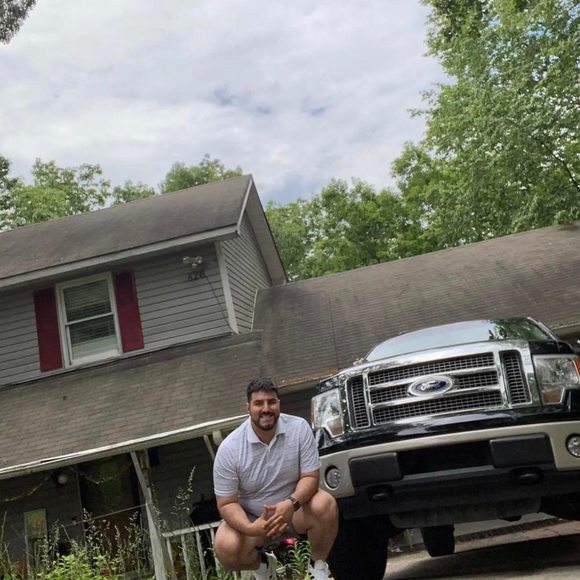 Profile Picture of Juan Jimenez gama (@yosoyhuan5) on Poshmark