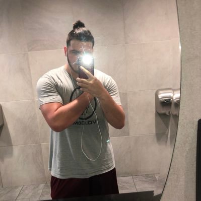 Profile Picture of John Cleghorn (@u_me_pizza_at_3) on Twitter