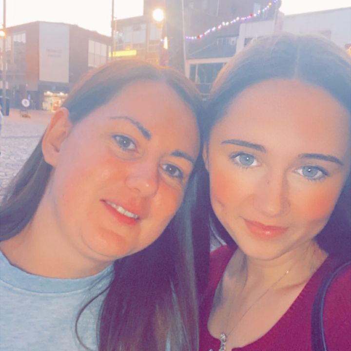 Amanda - Tiktok Profile Picture of Amanda (@amandahempsall) on Tiktok