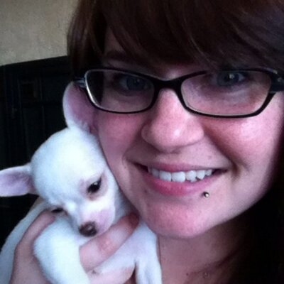 Profile Picture of Tamara Tompkins (@cloverbynight) on Twitter
