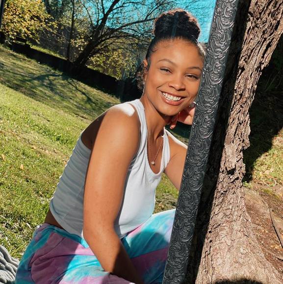 Alex Redman - Poshmark Profile Picture of Alex Redman (@_aleexx_) on Poshmark