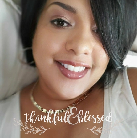 Profile Picture of Sherita Ridgell (@srbpraisem) on Poshmark