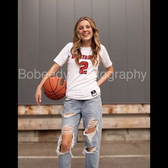 Profile Picture of Audrey Dehler (@audreydehler) on Poshmark