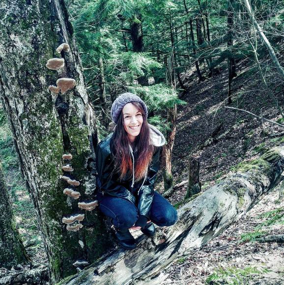 Profile Picture of Jenean Moebius (@wildfire274) on Poshmark