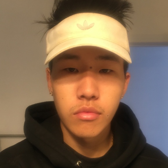 Profile Picture of Jeremy Chou (@jrmychou) on Poshmark