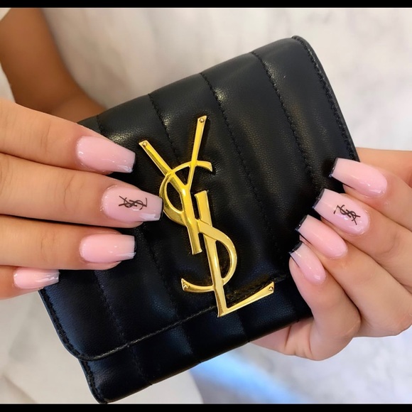 Profile Picture of Kylie Agius (@kandj185) on Poshmark