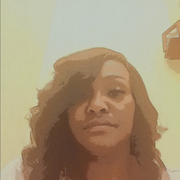 Profile Picture of Ernestine Linthicum (@julianjane) on Poshmark