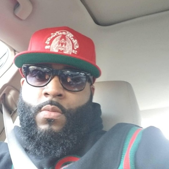 Profile Picture of Jerome Wallace (@wallacjk) on Poshmark
