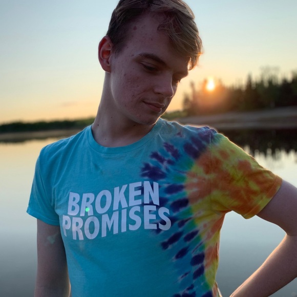 Profile Picture of Noah Weaver (@weavernoah35) on Poshmark